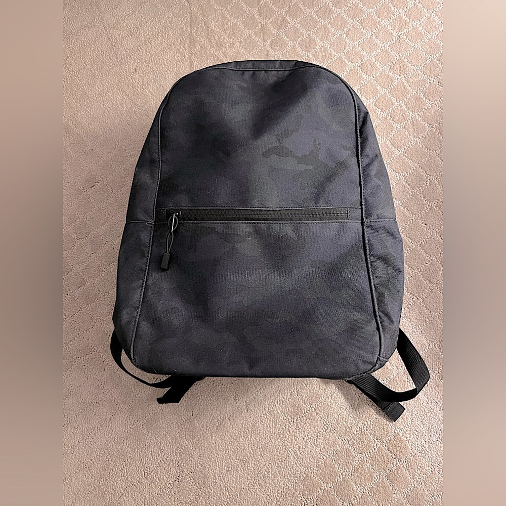 Lo & Sons Original Hanover Backpack | Color: Navy Camo